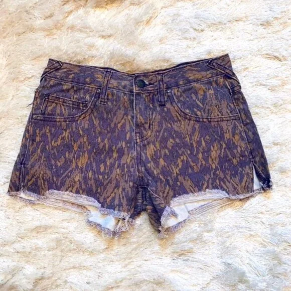 FREE PEOPLE Denim Jean Shorts 24 - Picture 2 of 6